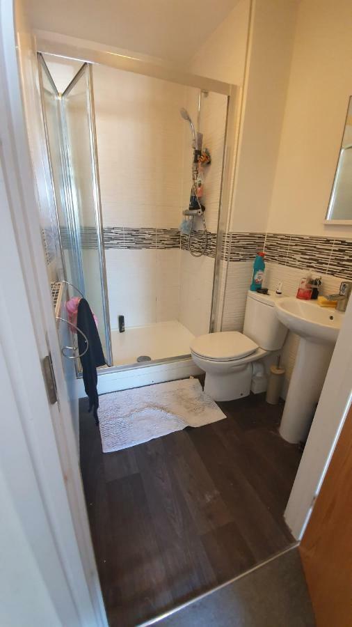 King En-Suite Close To The A30 Camborne Kültér fotó